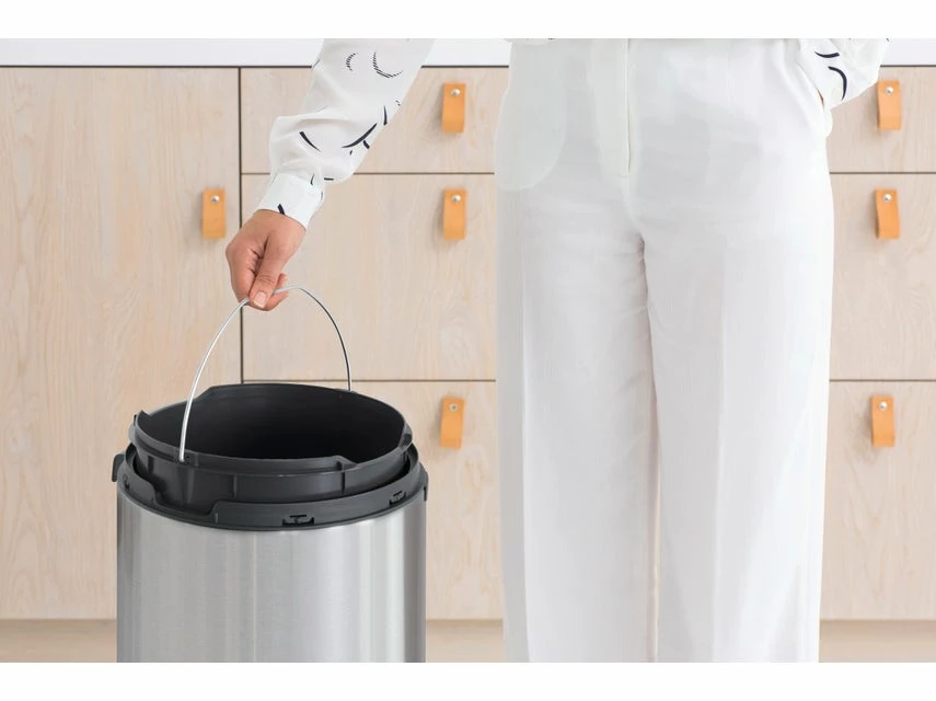 Billig 🔔 Brabantia Mülleimer Touch Bin New 30 Liter in silberfarben 👍 7 Billig 🔔 Brabantia Mülleimer Touch Bin New 30 Liter in silberfarben 👍 – Bild 5
